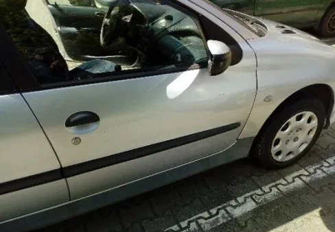 Peugeot 206 cena 2600 przebieg: 214689, rok produkcji 2001 z Olsztyn małe 37
